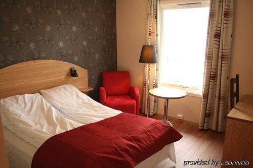 Astoria Hotel Кристиансун Стая снимка